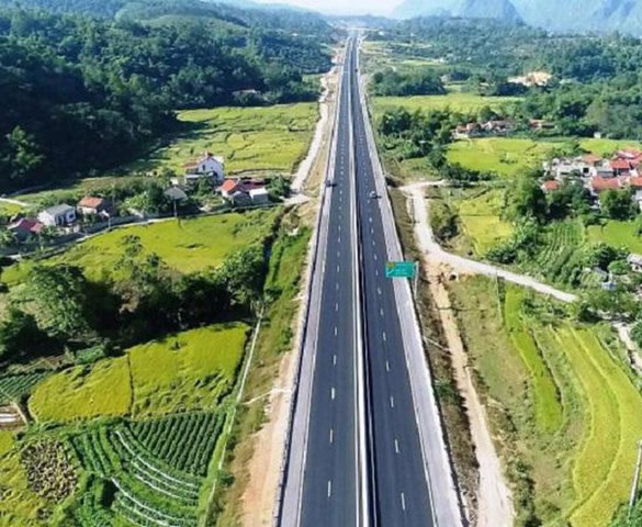 Phó Thủ tướng chỉ đạo quyết liệt đẩy nhanh tiến độ, không thay đổi mục tiêu đạt 3.000km đường cao tốc trong năm 2025