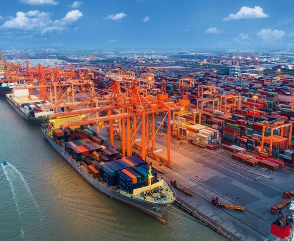 Xuất nhập khẩu hàng hóa 5 tháng năm 2025 đạt gần 356 tỷ USD