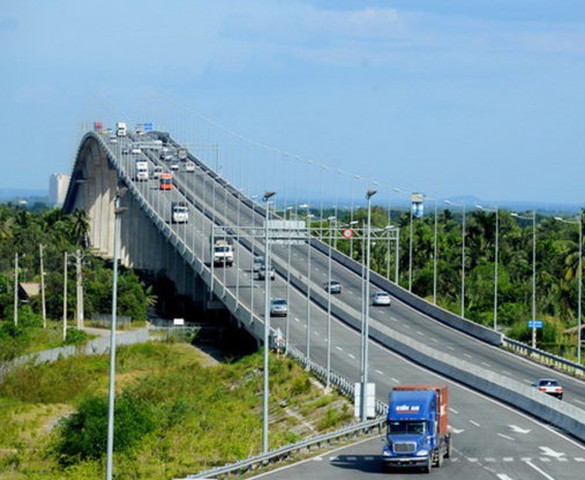 Xây thêm cầu vượt 5 làn xe cạnh cây cầu lớn nhất tuyến cao tốc TP. HCM - Long Thành từng hư hỏng nghiêm trọng