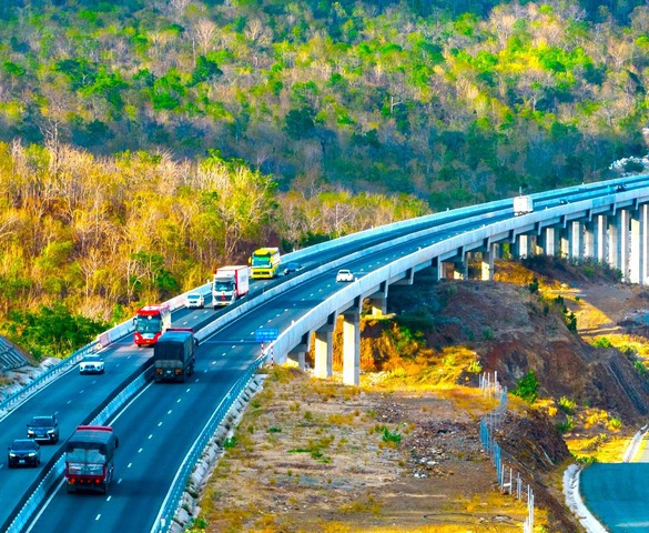 Đề án 13 tuyến cao tốc sắp thu phí: Người dân có thể phải trả tới 1.300 đồng/km