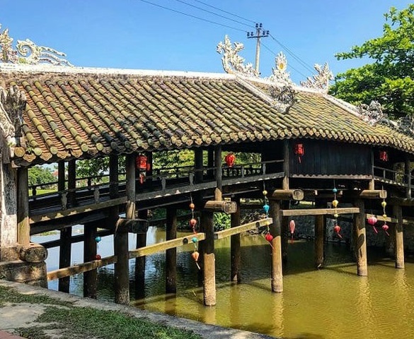 Cầu ngói cổ 250 tuổi sở hữu kiến trúc thượng gia, hạ kiều hiếm có tại Việt Nam