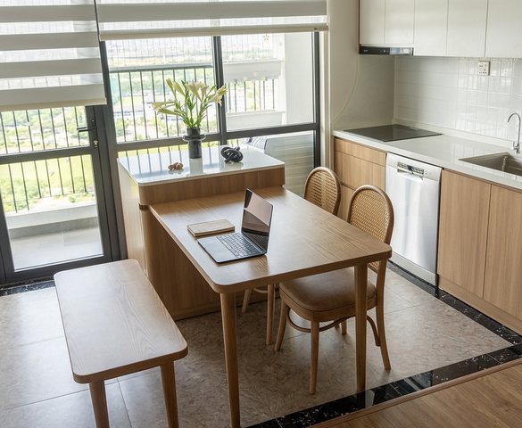 Đưa bếp vào trung tâm căn hộ 61 m2 với 200 triệu đồng