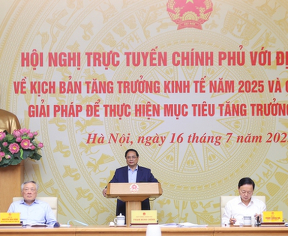 Thủ tướng: Phấn đấu tăng trưởng kinh tế năm 2025 từ 8,3 - 8,5%