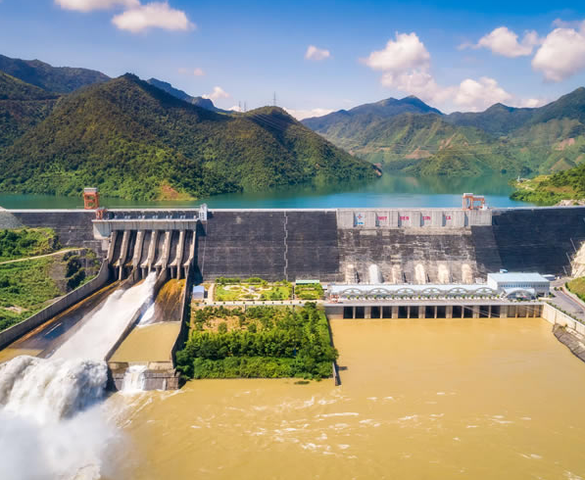 Di dời 20.000 hộ dân để xây dựng nhà máy thủy điện công suất gấp 1,25 lần thủy điện Hòa Bình, vốn đầu tư hơn 60.000 tỷ