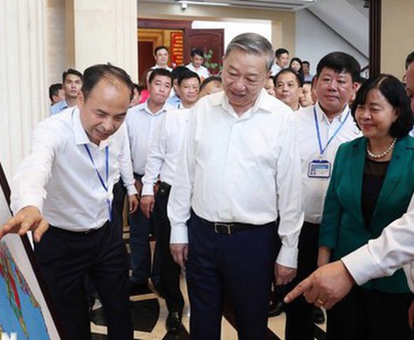 Tổng Bí thư Tô Lâm: Phải chuyển từ tư duy hành chính sang tư duy phục vụ