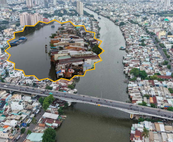 Hàng trăm người dân tại TP. HCM đồng loạt tháo dỡ nhà, nhường chỗ cho dự án 7.300 tỷ