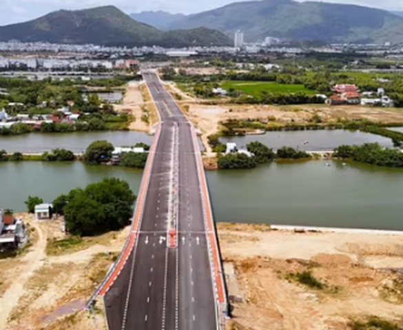 Sắp hoàn thành tuyến đường siêu đẹp ven đầm nước rộng thứ 2 Việt Nam, gấp 10 lần hồ Tây