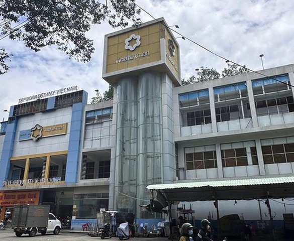 Trung tâm thương mại 4 mặt tiền bỏ hoang 10 năm sẽ bị phá dỡ