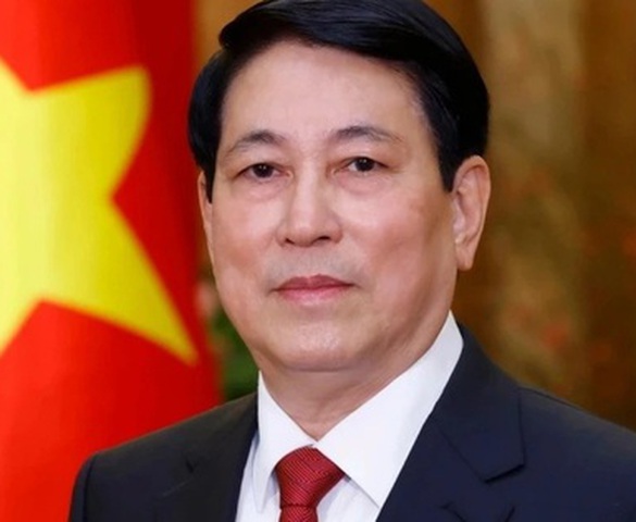 Công an nhân dân Việt Nam cùng toàn dân trong sự nghiệp xây dựng và bảo vệ Tổ quốc