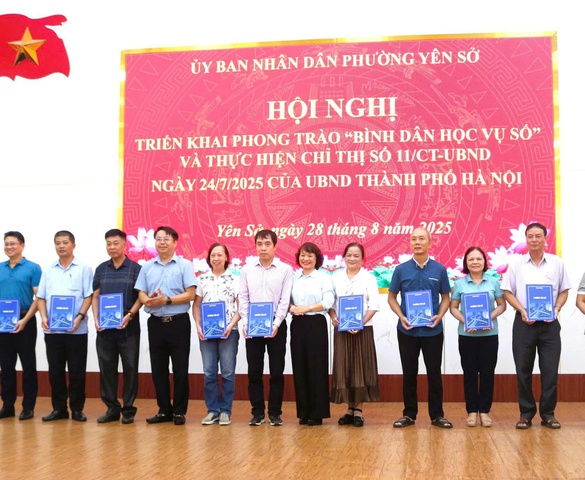 Công an phường Yên Sở tham mưu tổ chức Hội nghị Triển khai phong trào "Bình dân học vụ số"