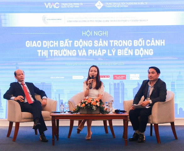 Chủ đầu tư huy động vốn kiểu đặt cọc, giữ chỗ: Thiếu cơ sở pháp lý, tiềm ẩn nhiều rủi ro
