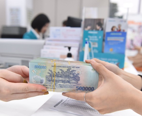 100 triệu gửi ngân hàng 1 năm lãi bao nhiêu? Tiền lãi có đủ bù lạm phát?