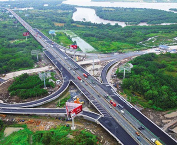 Trông đợi sự bứt tốc của các đầu tàu kinh tế