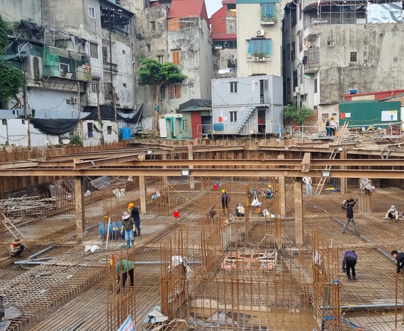 Dự án số 1 Định Công (Hà Nội) đang làm móng, "cò mồi" tung chiêu bán nhà "2 giá"