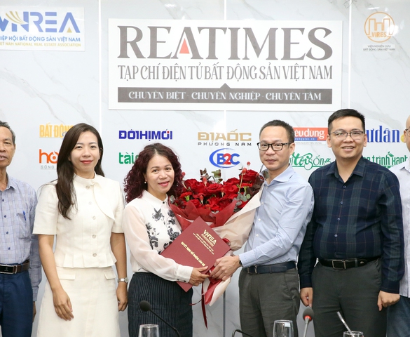 Nhà báo Phạm Huệ giữ chức Ủy viên Ban Biên tập Tạp chí điện tử Bất động sản Việt Nam