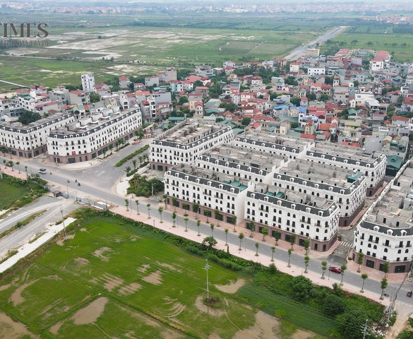 Bộ Xây dựng: Giá chung cư tăng sốc 36%, giao dịch toàn thị trường chỉ nhích 1%