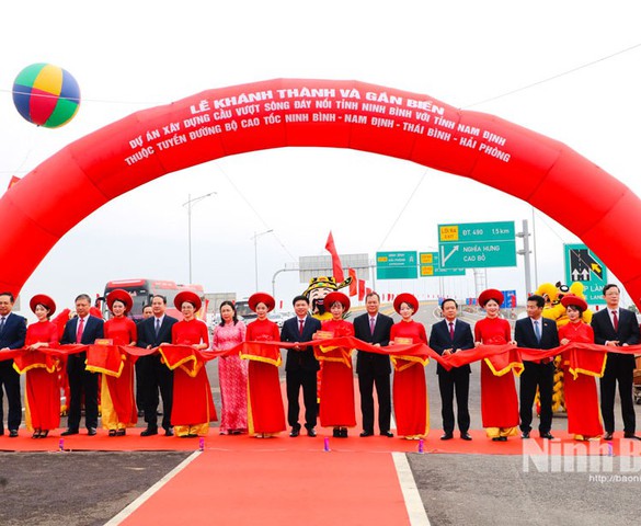 Ninh Bình: Khánh thành và gắn biển nhiều dự án công trình giao thông trọng điểm