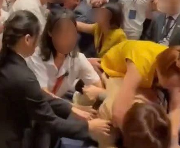 Xác minh, làm rõ cảnh hỗn loạn, trèo bàn giật phiếu mua nhà ở TP. HCM