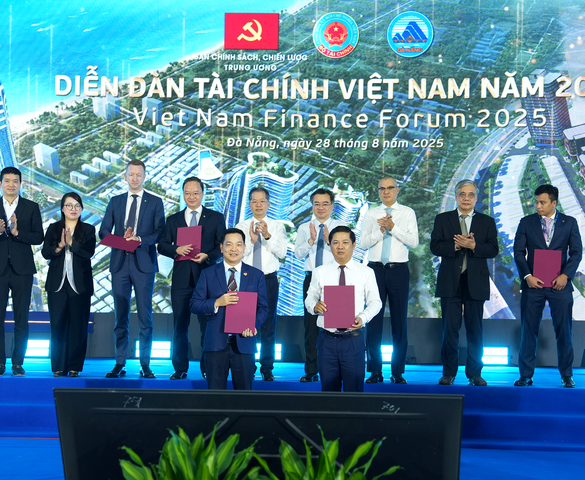 Đà Nẵng đón làn sóng khách quốc tế, tiểu thương 'chốt đơn' nhanh nhờ VNPAY-QR