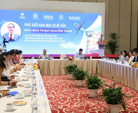 Hội thảo "Đô thị biển liền kề sân bay quốc tế - Tâm mạch mới của nhà đầu tư Hà Nội"