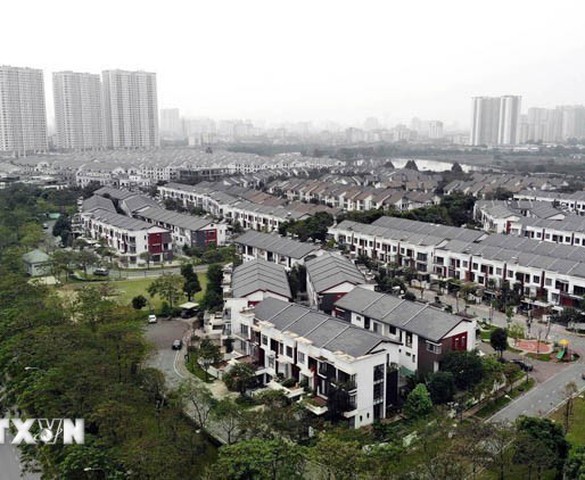 Xây dựng và quản lý hệ thống thông tin, cơ sở dữ liệu về thị trường bất động sản