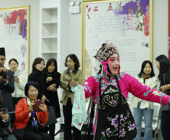 Photo Travel: Về Sơn Đông xem kịch Lữ