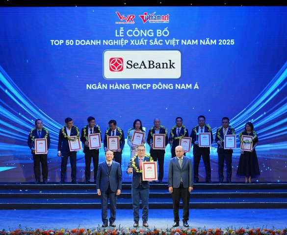 Hai giải thưởng uy tín ghi nhận chiến lược phát triển bền vững của SeABank