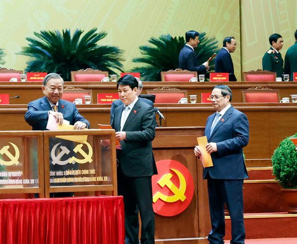 Công bố danh sách Ban Chấp hành Trung ương Đảng khóa XIV