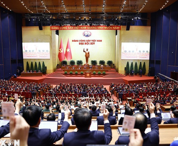 Thông qua Nghị quyết Đại hội đại biểu toàn quốc lần thứ XIV của Đảng