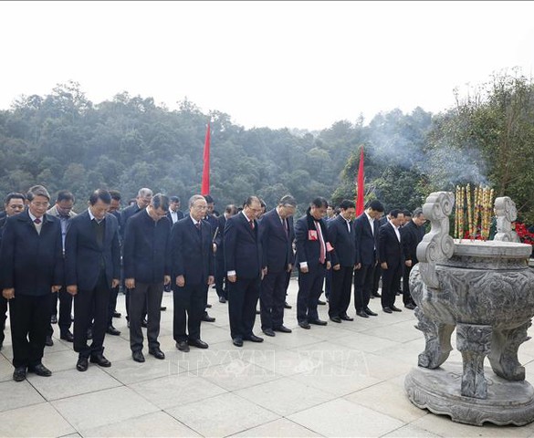 Tổng Bí thư Tô Lâm dâng hương tại Khu Di tích quốc gia đặc biệt Pác Bó