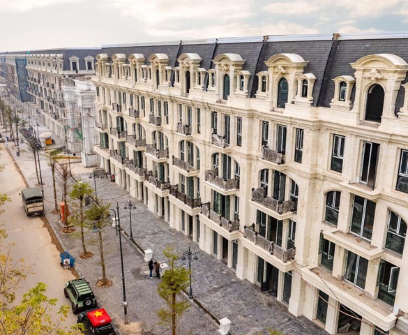 Giá nhà phố chạm ngưỡng 2 tỷ đồng/m2, Tây Hồ sẽ thành trung tâm mới của Hà Nội