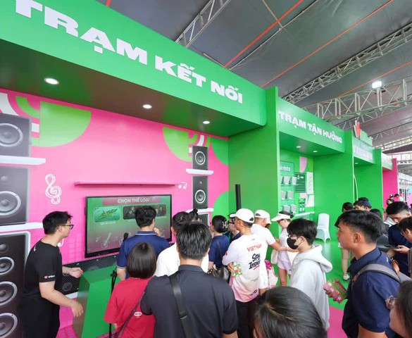 Hơn 15.500 VĐV cùng “mở hội” tại VPBank Đất Sen hồng Music Marathon 2026