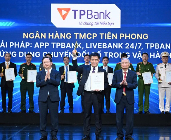 TPBank liên tiếp được vinh danh Doanh nghiệp Chuyển đổi số xuất sắc tại Vietnam Digital Awards