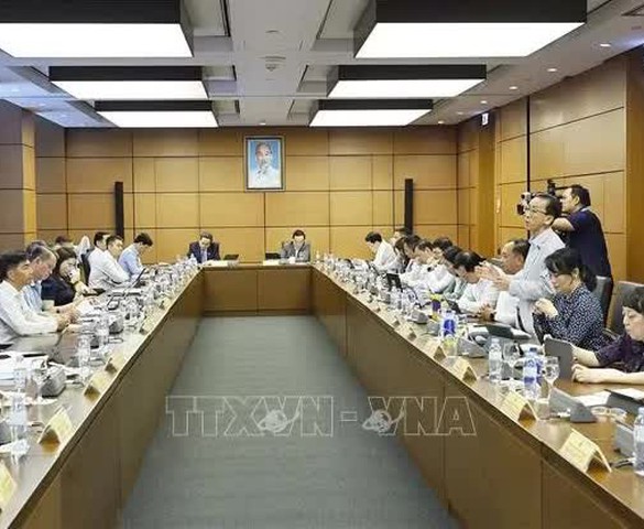 Tạo đột phá từ cải cách thể chế, quyết đạt mục tiêu tăng trưởng