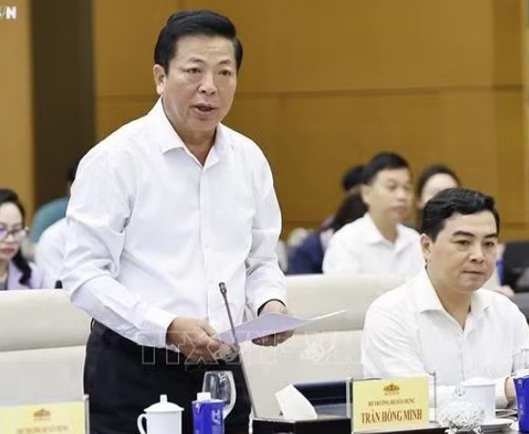 Phiên họp thứ 7 Ủy ban Thường vụ Quốc hội: Cho ý kiến về Luật Nhà ở (sửa đổi) và Luật Kinh doanh bất động sản (sửa đổi)