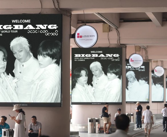 BIGBANG hạ cánh xuống Nội Bài, di chuyển bằng Rolls Royce về khách sạn