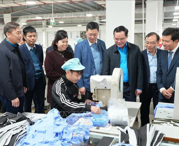 Thủ tướng chỉ đạo chăm lo, hỗ trợ nhân dân đón Tết Nguyên đán vui tươi, an toàn, tiết kiệm