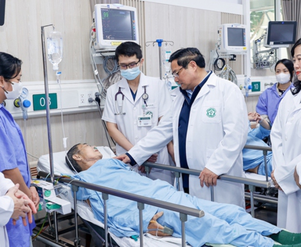 Thủ tướng: Phát huy vai trò các bệnh viện tuyến cuối 'giành giật sự sống, là hy vọng lớn nhất của người bệnh'
