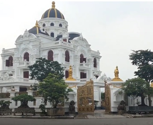 ‘Ông trùm’ thạch rau câu Long Hải sở hữu lâu đài dát vàng, giá trị trăm tỷ trên mảnh đất quê hương