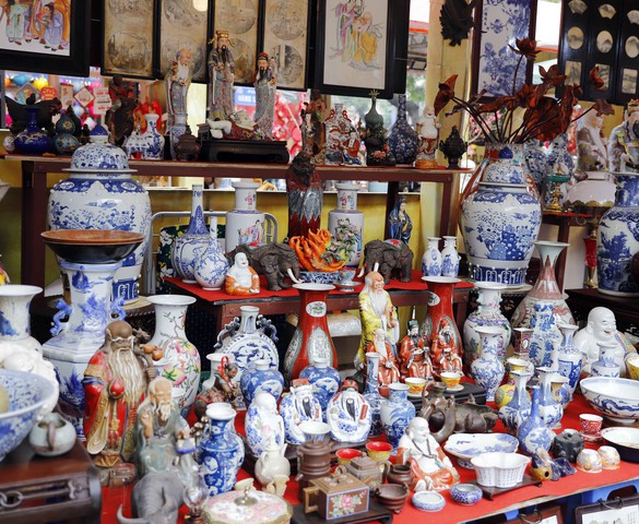 Photo Travel: Linh vật ngựa "đánh thức" Tết Bính Ngọ giữa lòng phố cổ