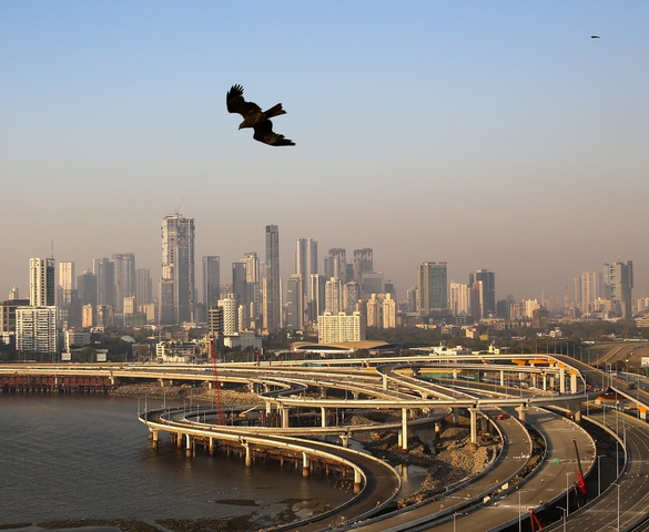 Khoảng cách giàu nghèo phía sau đường cao tốc tỷ USD ven biển Mumbai