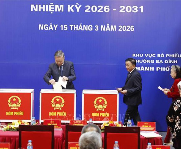 Tổng Bí thư Tô Lâm bỏ phiếu bầu cử tại phường Ba Đình, Hà Nội