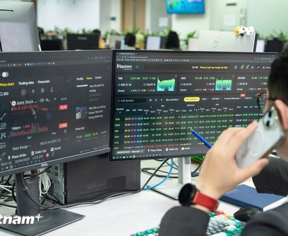 Chứng khoán 2026: Áp lực từ lãi suất tăng và kỳ vọng nâng hạng mở lối