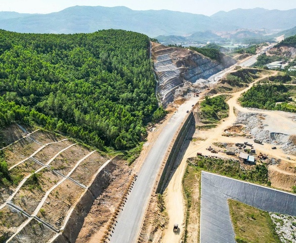 Chỉ ít ngày nữa, chính thức thông xe cao tốc 14.800 tỷ đi qua 2 tỉnh rộng lớn bậc nhất Việt Nam