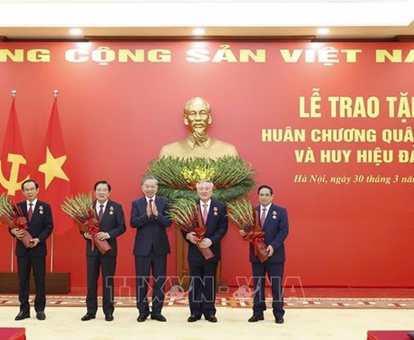 Tổng Bí thư Tô Lâm chủ trì Lễ trao tặng Huân chương Quân công và Huy hiệu Đảng