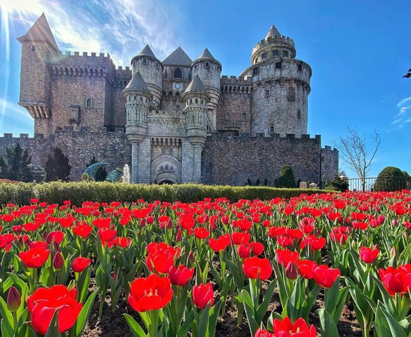 Khách miền Trung - Tây Nguyên đến Ba Na Hills tăng hơn 60%