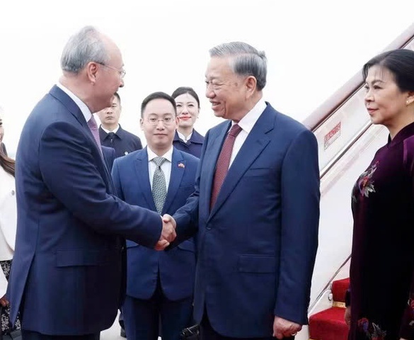 Tổng Bí thư, Chủ tịch nước và Phu nhân bắt đầu thăm cấp Nhà nước đến Trung Quốc