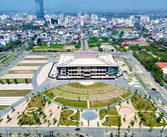 Thành phố trẻ nhất Việt Nam sắp hoàn thiện quảng trường 200 tỷ, bên trong có nhà thi đấu sức chứa 4.000 người