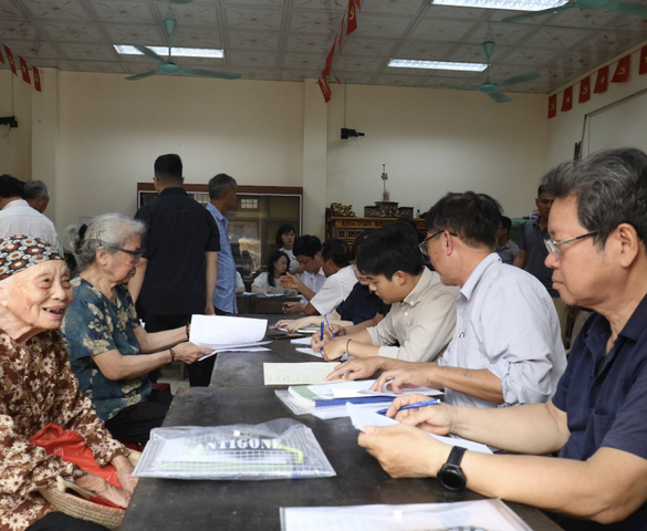 Gần 600 hộ dân phấn khởi nhận tiền bồi thường tại đại dự án 925.000 tỷ của Vingroup