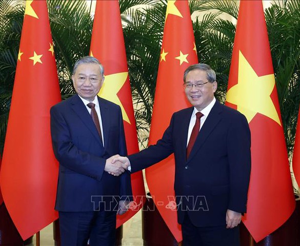 Thủ tướng Quốc vụ viện Lý Cường: Ủng hộ Việt Nam tham gia chuỗi hoạt động “Chia sẻ thị trường lớn - Xuất khẩu Trung Quốc”